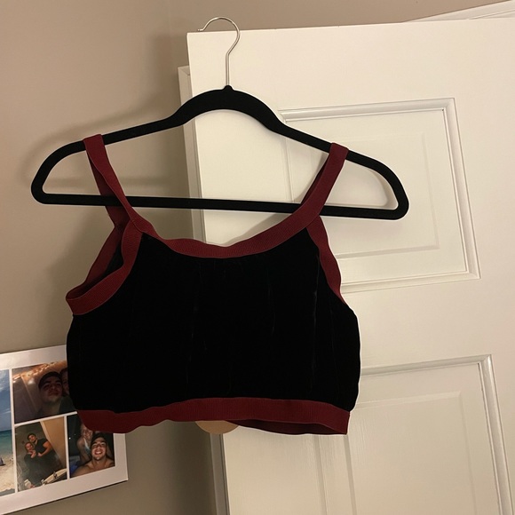 Women’s dainty hooligan sports bra size large. - Picture 1 of 3